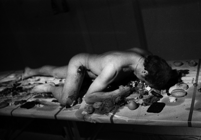 Stuart Brisley, 10 Days, Performance at Editions Paramedia, Berlin, 1973. Photo by Inge Lommatzsch. Courtesy of the artist.